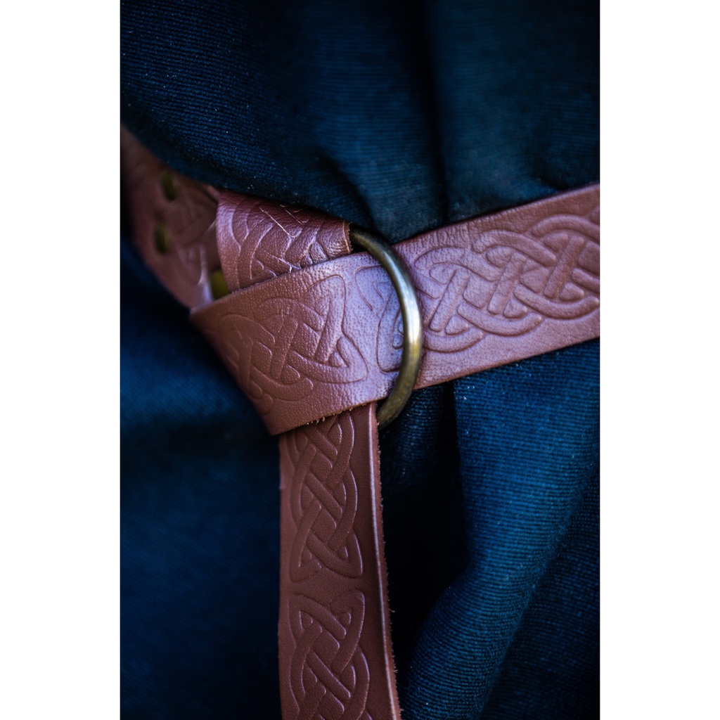 Lederringgürtel mit durchgehender keltischer Prägung Braun