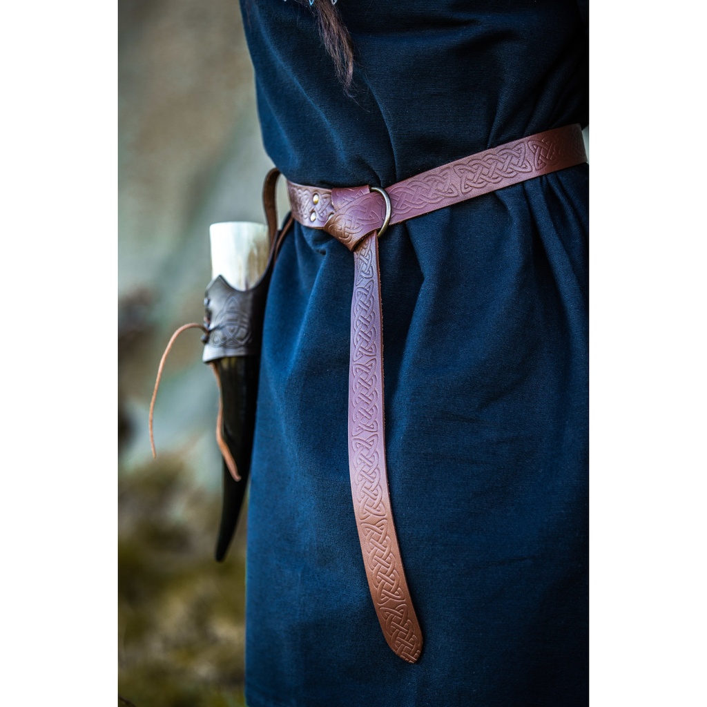 Lederringgürtel mit durchgehender keltischer Prägung Braun