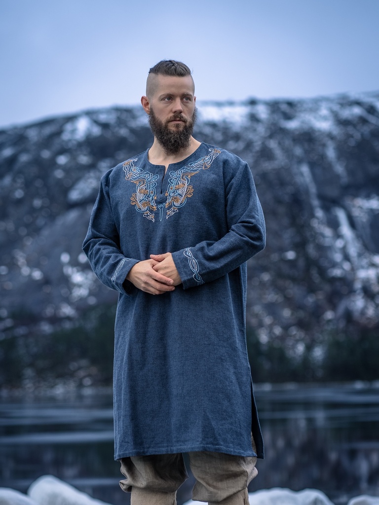 Wikinger Tunika "Snorri" mit Urnes-Stil Handstickerei Graublau