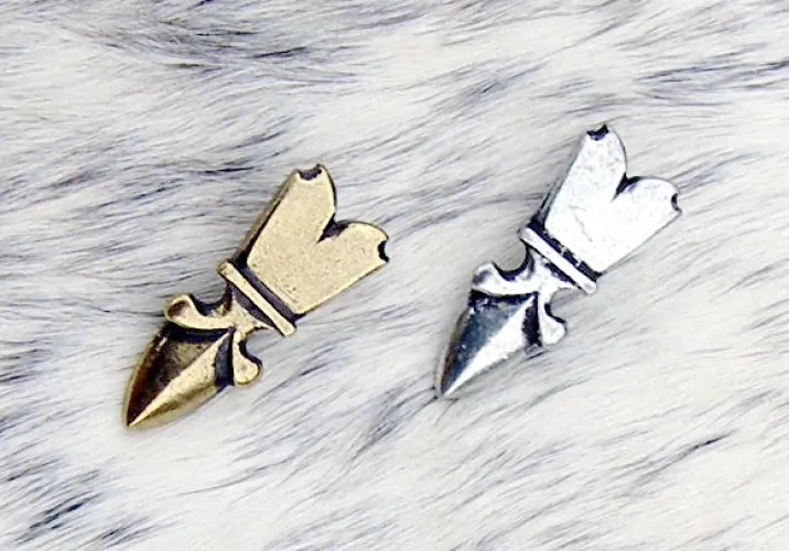 Spätmittelalterliches Riemenende