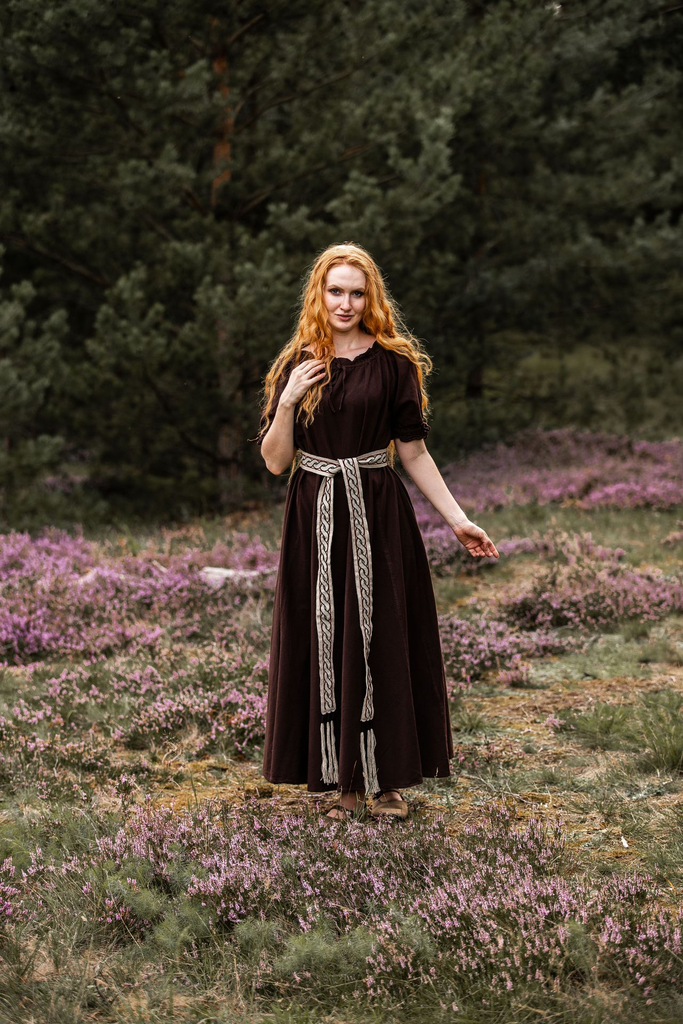4830b-mittelalter-kleid-melisande-braun-leonardo-carbone (10).webp