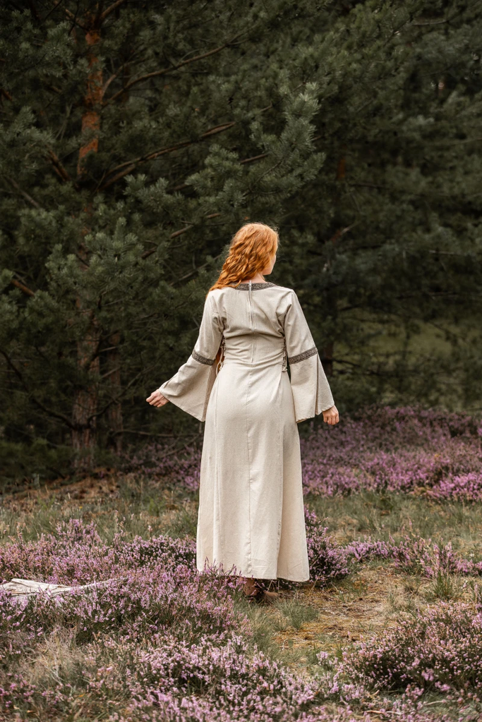 mittelalter-baumwollkleid-angie-natur~9.webp