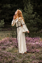 mittelalter-baumwollkleid-angie-natur~17.webp