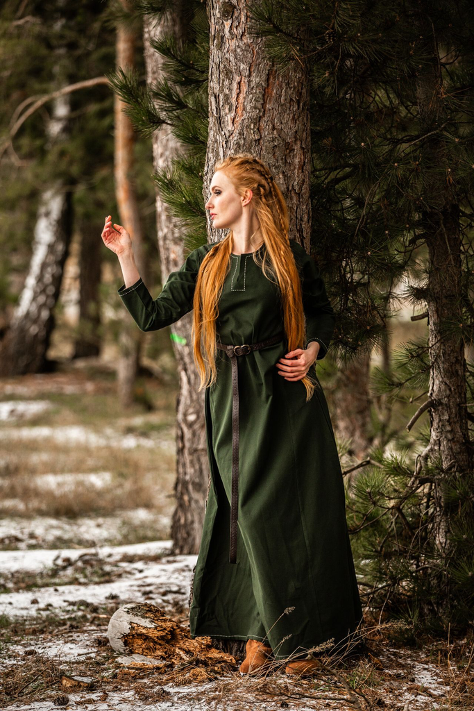 1741098062_wikinger-unterkleid-helga-gruen~6.webp