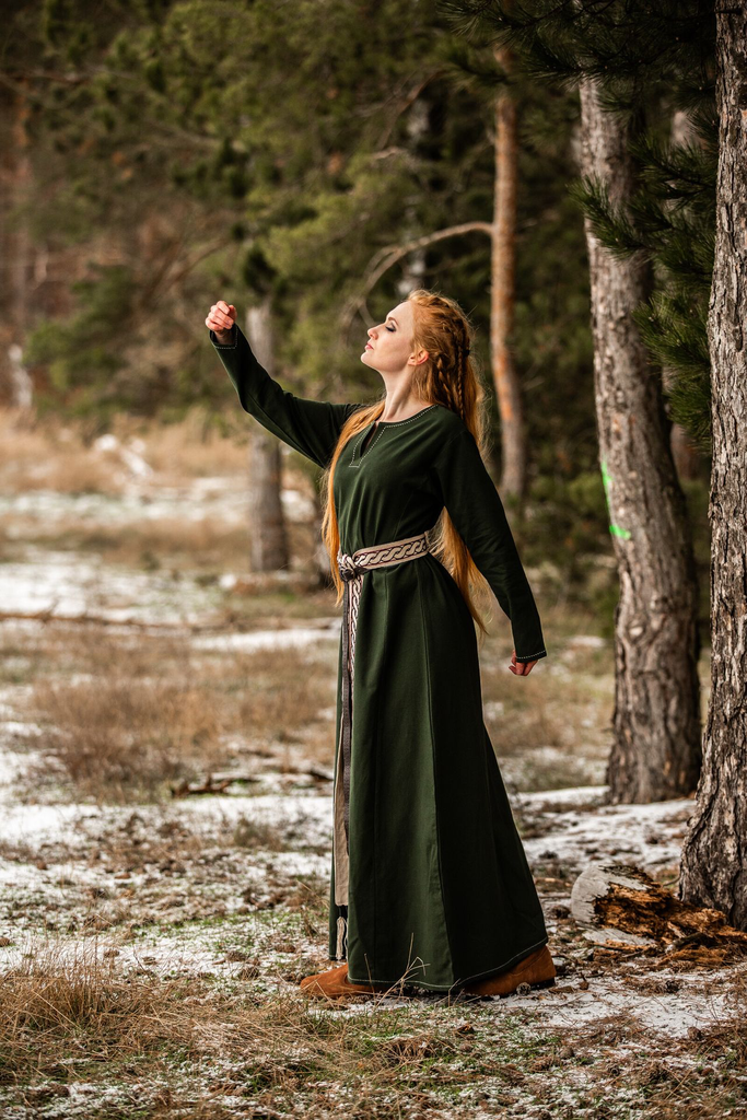 1741098055_wikinger-unterkleid-helga-gruen~3.webp