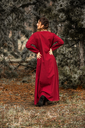 1741097904_wikinger-unterkleid-helga-rot~11.webp