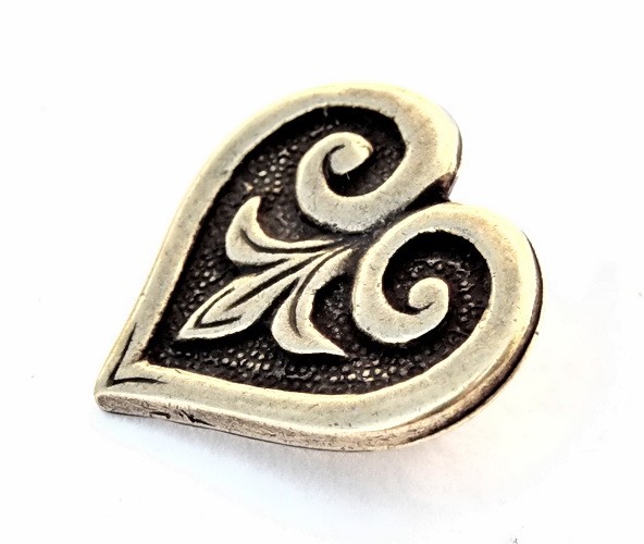 [WK-5417-2015-Bronzefarben] Wikinger-Taschenbeschlag „Herz“ / L – Magyarisch inspirierter Beschlag aus Birka (bronze)