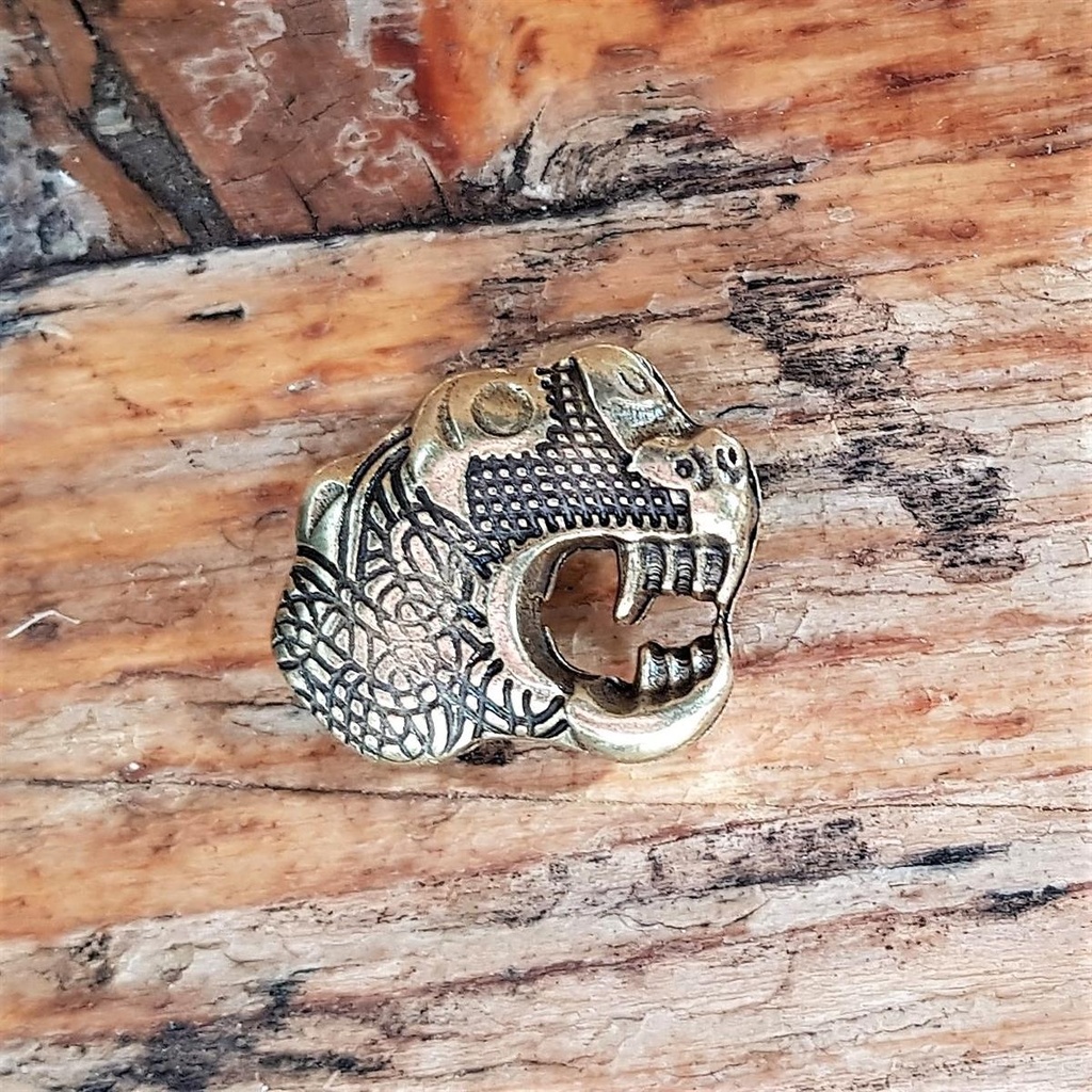 Zierniete „Oseberg-Drache klein“ – Messingfarbener Drachenkopf nach rechts blickend