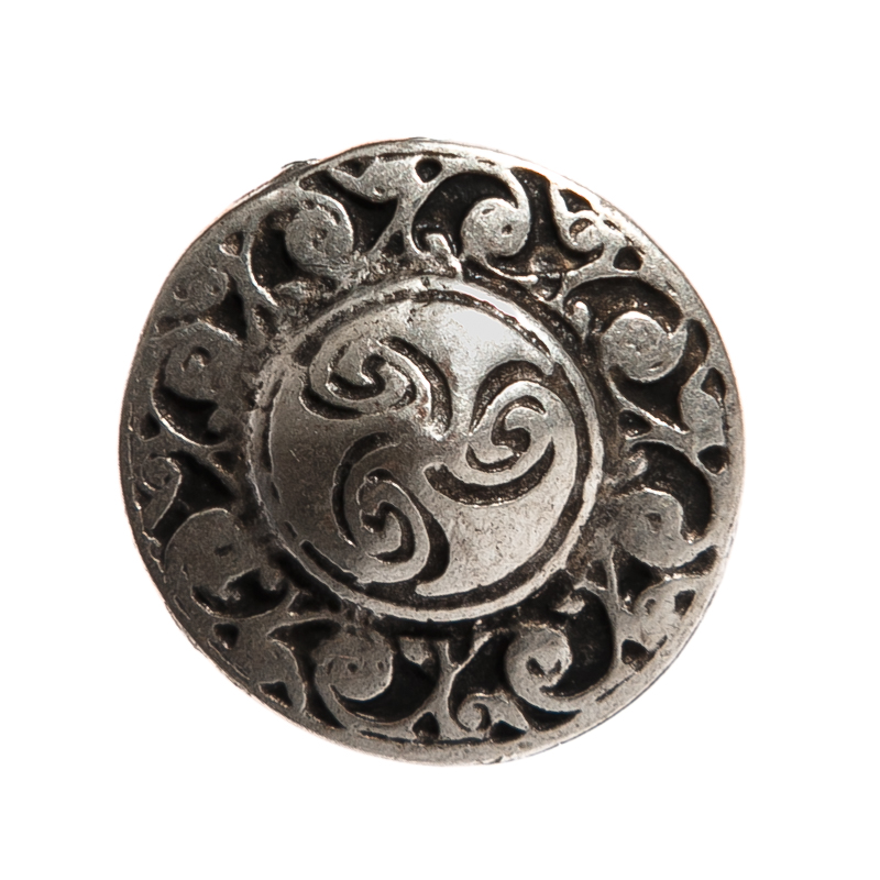 Silberfarbene Rüstungsniete „Celtic Circle“ – Keltischer Zierbeschlag mit Triskele-Motiv, Ø 25 mm​