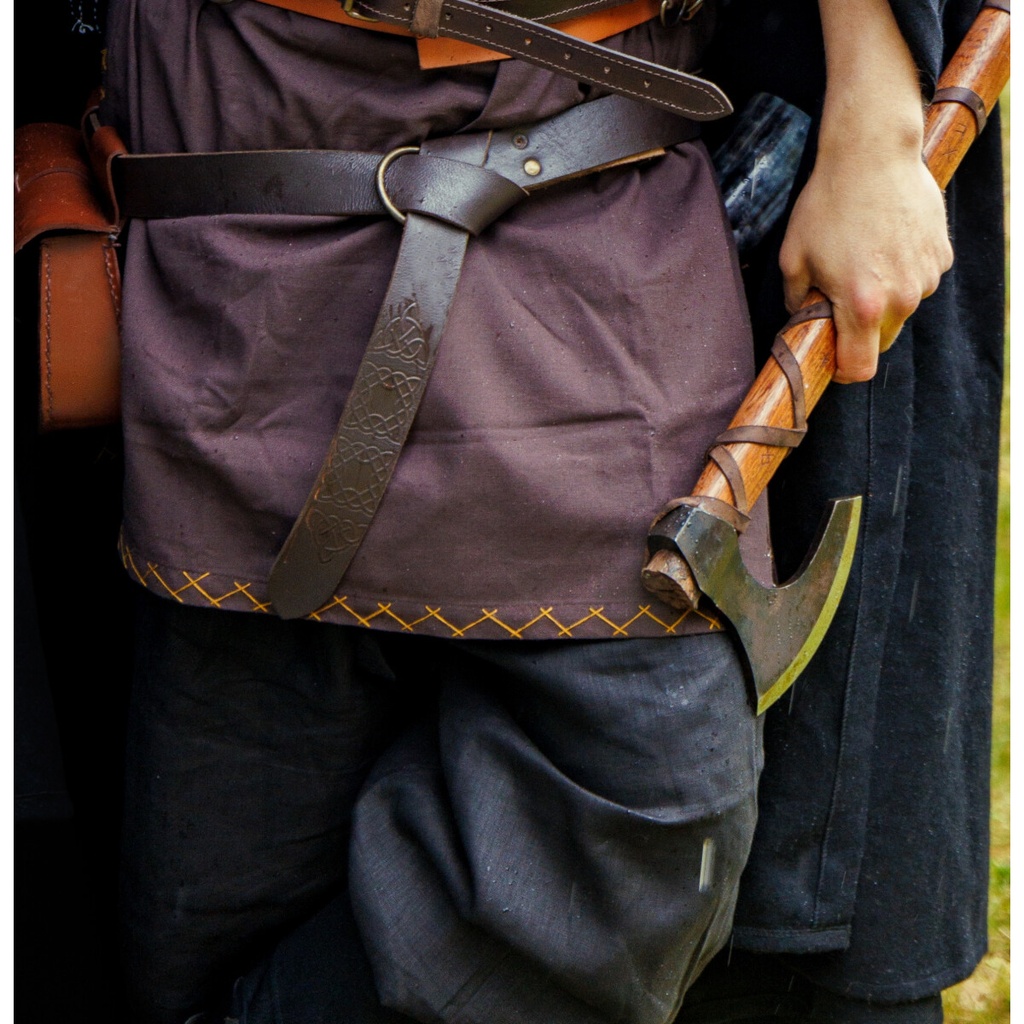 [5056d.gr.s] Ringgürtel aus Leder mit keltischem Muster in zwei Längen - Dunkelbraun (S 150cm)