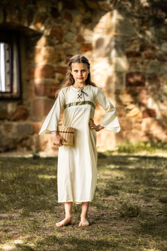 Mädchenkleid "Piccola Donna" in Natur Eleganz für junge Mittelalterliebhaberinnen